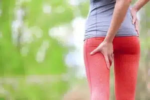 sakit kaki sebelah kiri pinggul ke bawah