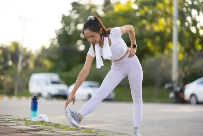 lutut bunyi saat diluruskan
