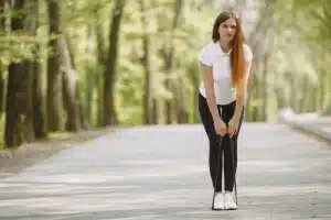 lutut sakit saat berjalan