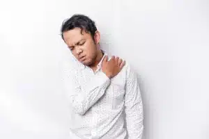 Tips Mudah Mengatasi Bahu Kaku di Rumah - Patella