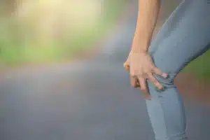benjolan di lutut tapi tidak sakit