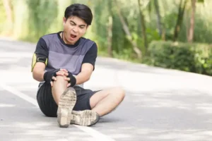 lutut terkilir