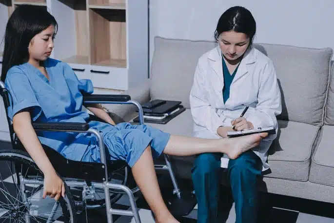 dokter sakit lutut terbaik